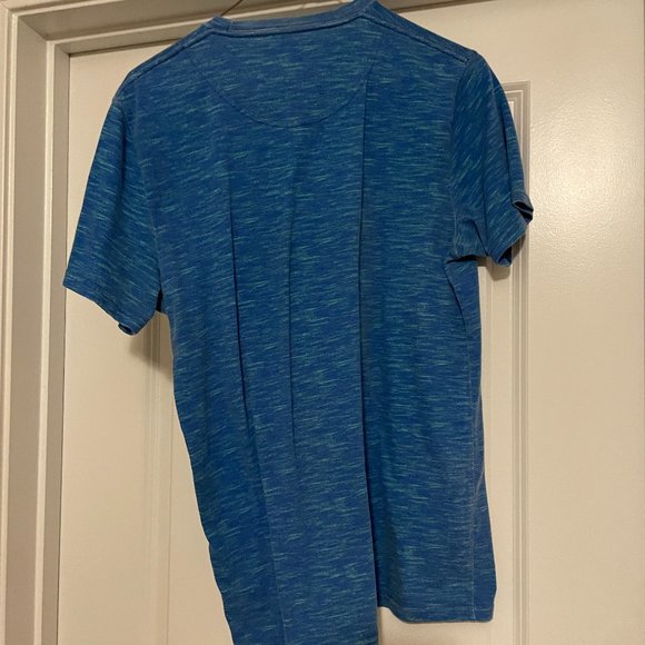 Men's Medium Hollister T-shirt - Picture 2 of 4